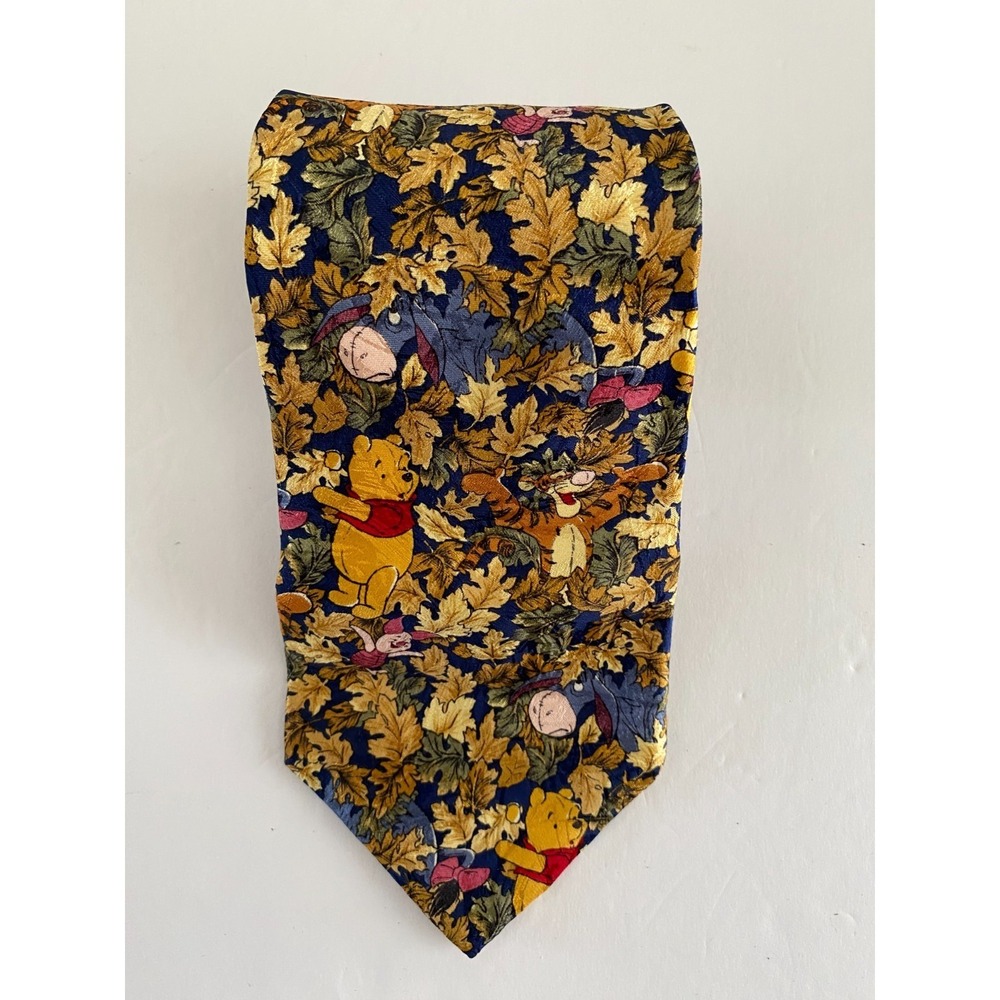 Vintage Disney Store Winnie The Pooh Tigger Piglet Eeyore Silk Necktie Woodland